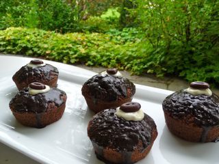 Espresso-Muffins mit Kokoskrokant